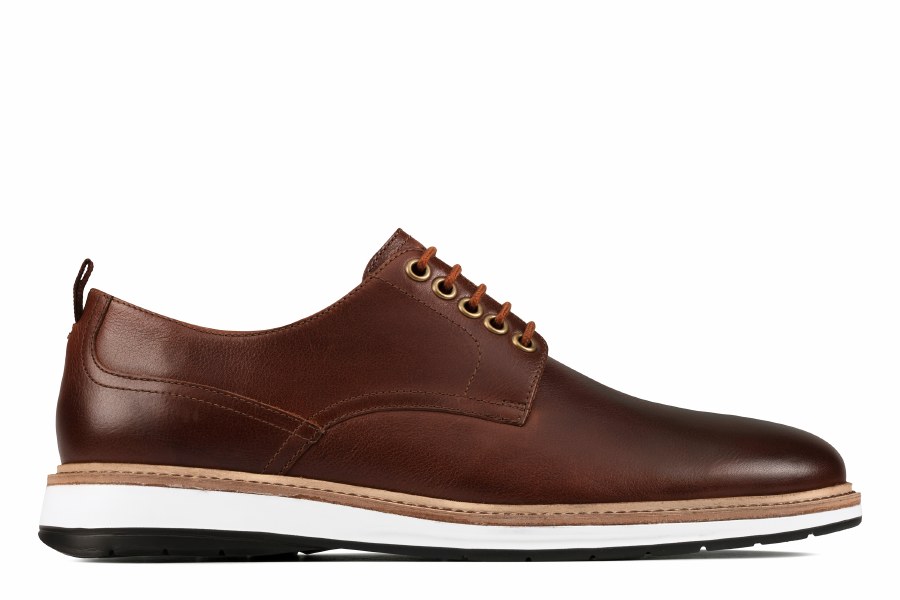 Mens leather 2025 shoes clarks